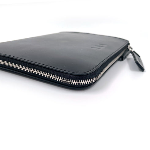 Lisen Travel Case in Veg Tanned Leather - Black